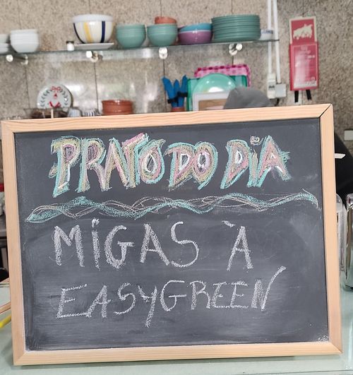 Menu com sopa, prato, bebida e café  #Veganuary at EasyGreen Vegan Foodstore & Snack bar in Porto