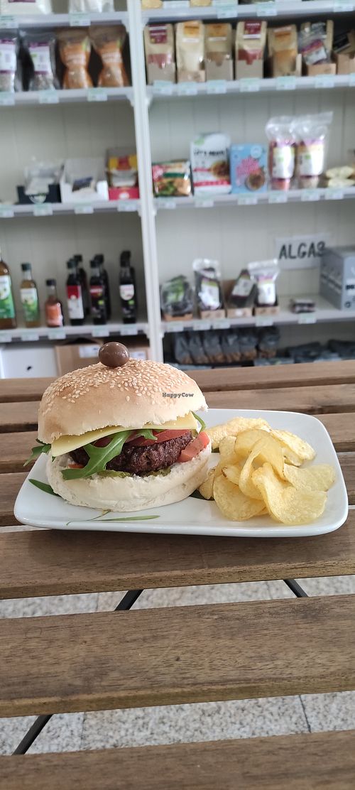 Hambúrguers #Veganuary at EasyGreen Vegan Foodstore & Snack bar in Porto