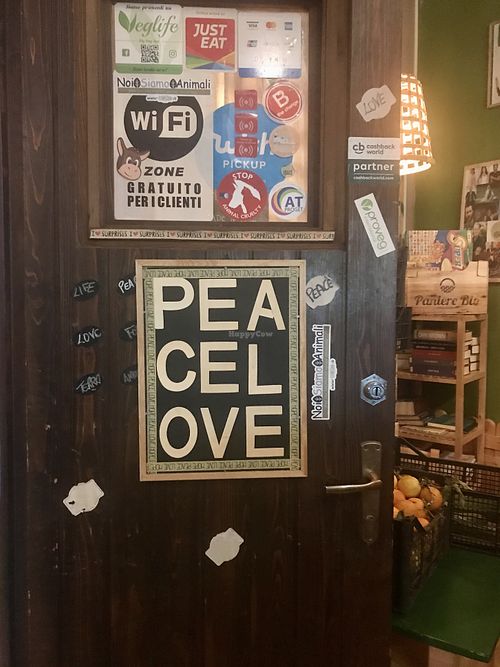 Positive Messages at JustVeggie in Siracusa