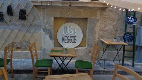 Outdoor seating. at JustVeggie in Siracusa