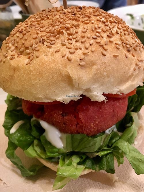 Beet Burger at JustVeggie in Siracusa