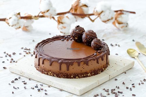 Raw Chocolate chee'z'cake
"Chocamole Collection" by 'The Vegan Fairies" at The Vegan Fairies in Nea Erythraia