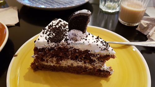 Chocolate cake at Chillin' Cafe in Madrid