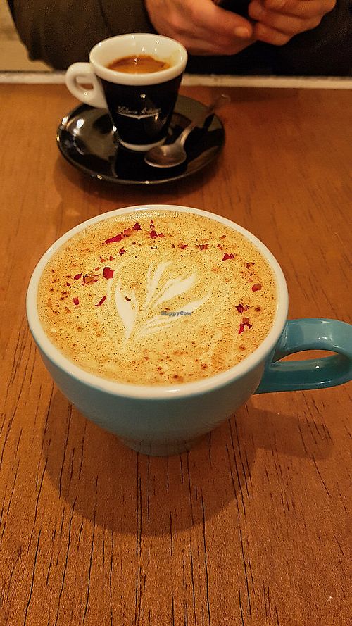 Chai latte with rose at Chillin' Cafe in Madrid