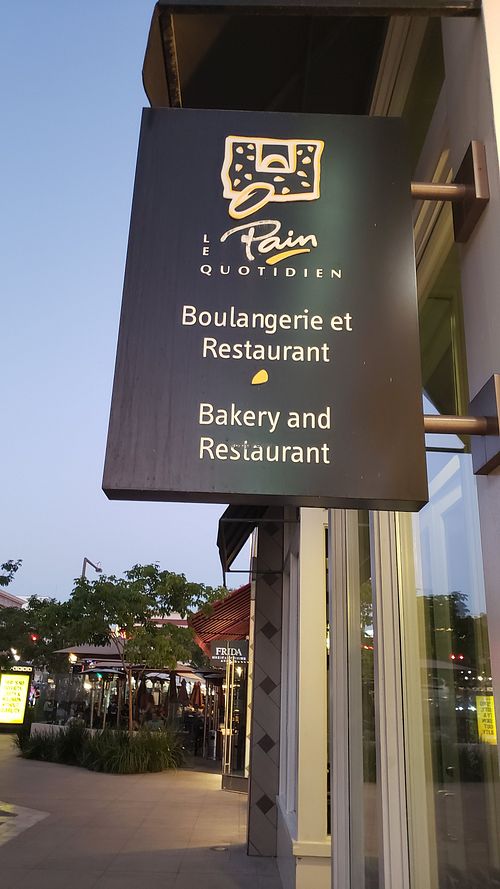 Northside of Americana at Le Pain Quotidien in Glendale