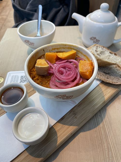 Vegan pumpkin Dahl with lentils and soy yogurt  #Veganuary at Le Pain Quotidien in Maasmechelen