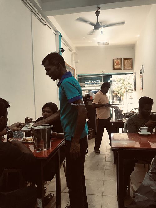 The restaurant and friendly staff 🙋🏾‍♂️ at Shri Bhawan Dosa in Kandy