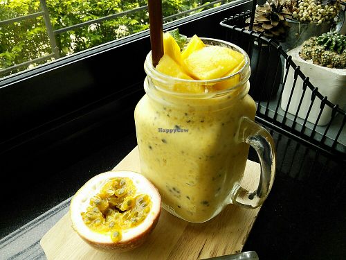 Passion fruit and mango smoothie at Coco Mango in Koh Chang