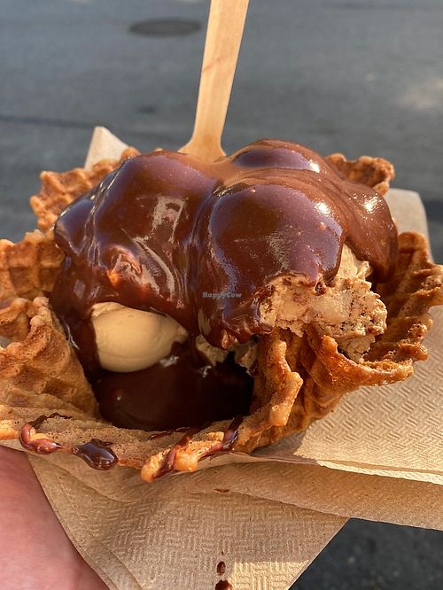 Maple cream and cookies and cream with chocolate fudge  at Sticky Sweet in Portland