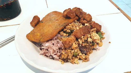 Rice, tofu and soy protein at Ranahat Je Vegan Restaurant in Ayutthaya