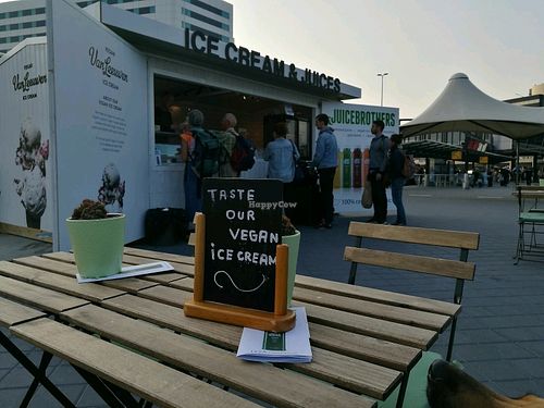 the airport branch at JuiceBrothers in Amstelveen