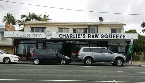 street front at Charlie's Raw Squeeze - Clontarf in Moreton Bay Region