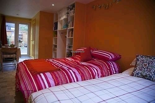 twin at Murray Bed and Breakfast in Dollar