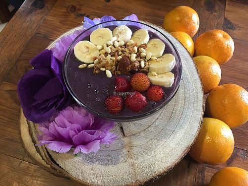 berrylicious smoothie bowl at The Farmacy Cafe in Marbella