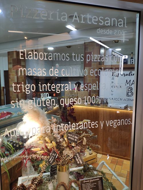 View inside at Pizzeria Altabix in Elche