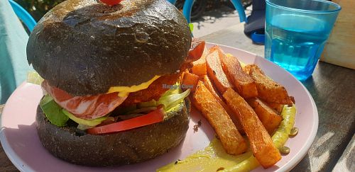 Breakfast bennie at The Cardamom Pod in Broadbeach