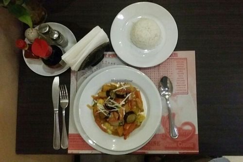 vegan pad Thai at Wild Herbs Restaurant in Olongapo City