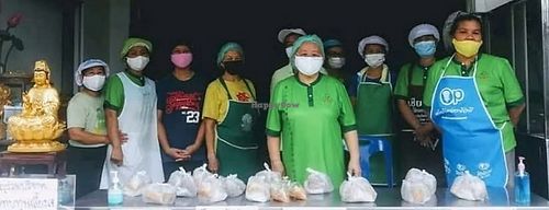 great food.nice people at Raan Ahaan Jai - thesaban in Trat