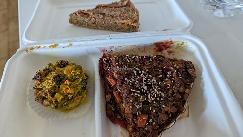 some takeaway vegan items at Ekvilibro in Sintra