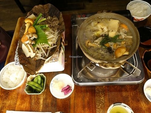hotplate on the left,  hotpot on the right at Suzuya in Takayama