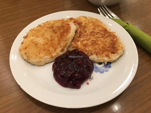 Cashew Camembert  at Das Kombinat in Augsburg