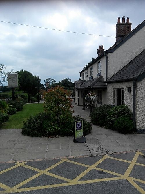 picturesque country pub at Red Lion at Pickmere in Knutsford