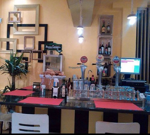 barra at Healthy Lovers in Madrid