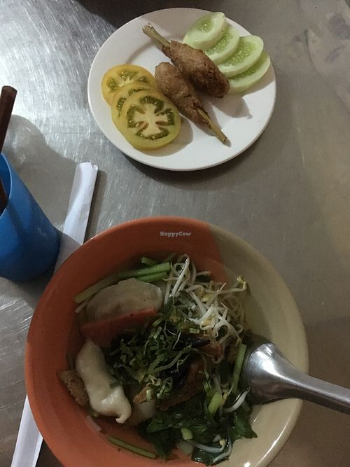 Dumpling soup and chicken drum sticks at Kang Le Restaurant in Siem Reap