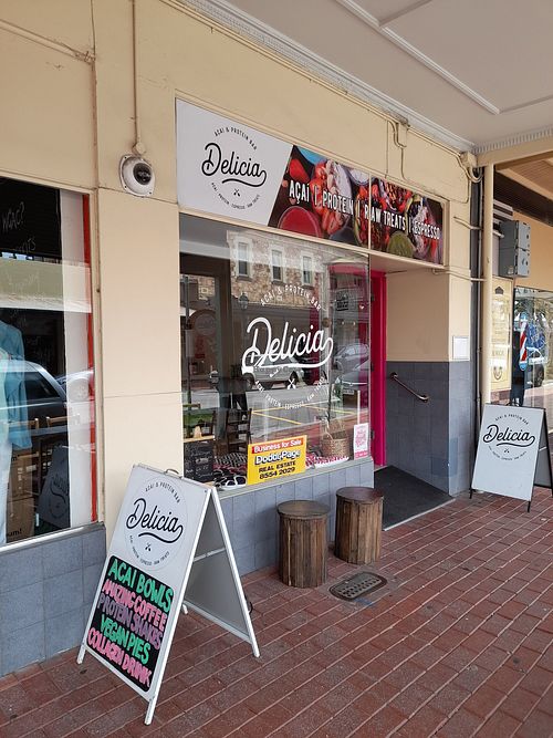 Footpath view at Delicia Acai + Protein Bar in Victor Harbor