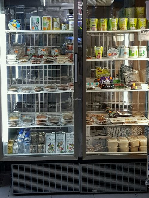 fridges with tempeh, tofu, vacuum-packed burgers and more at Herbolario El Alquimista in Lanzarote