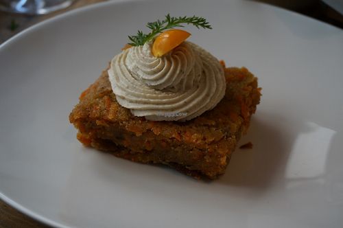Carrot cake at Hope in Paris