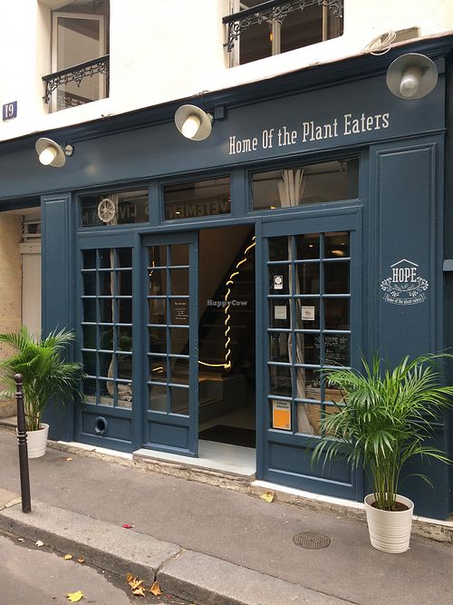 Front of restaurant  at Hope in Paris