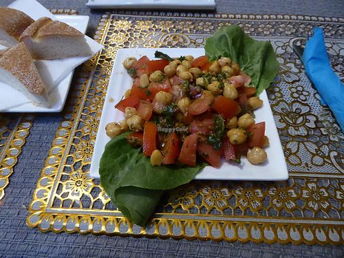 Kichererbsen-Tomaten-Salar at Le Corail Vegan Food in Essaouira