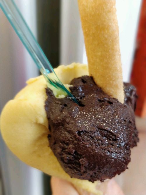 mango and dark chocolate in a cone at VanillaBio in Como