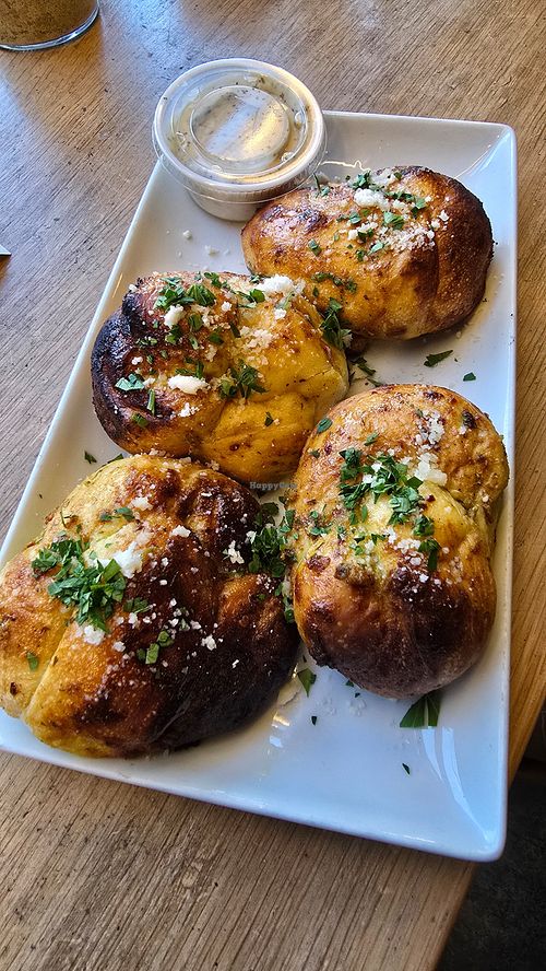 Garlic knots at Virtuous Pie in Portland
