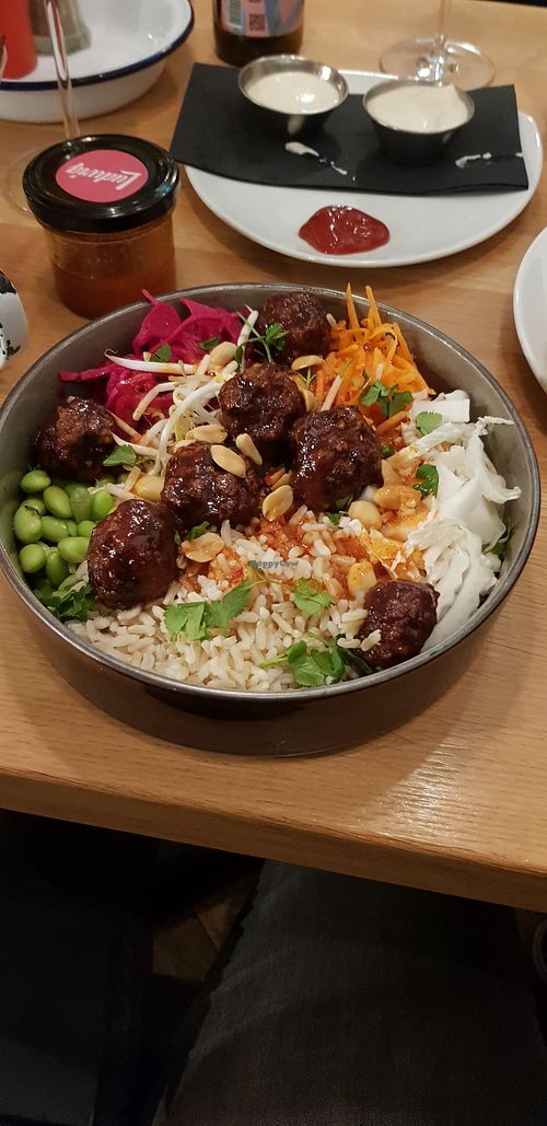 Iron Bowl (pick your dressing) at Ludwig Burger in Salzburg