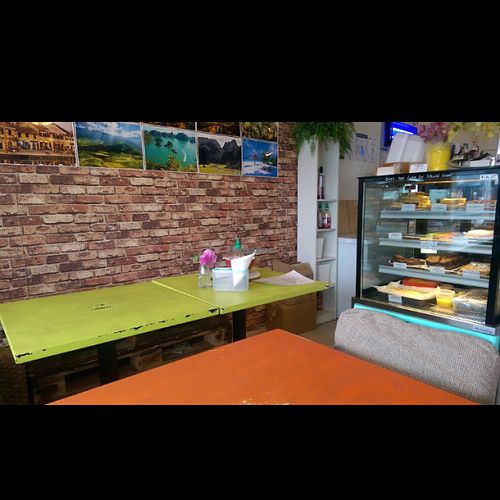 viki at Viki Cafe in Auckland