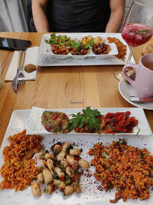 Lunch menu (€22 incl aperitivo + dessert) at Les Cuistots in Liege