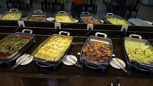 buffet spread at Puti Vegetarian in Xiamen