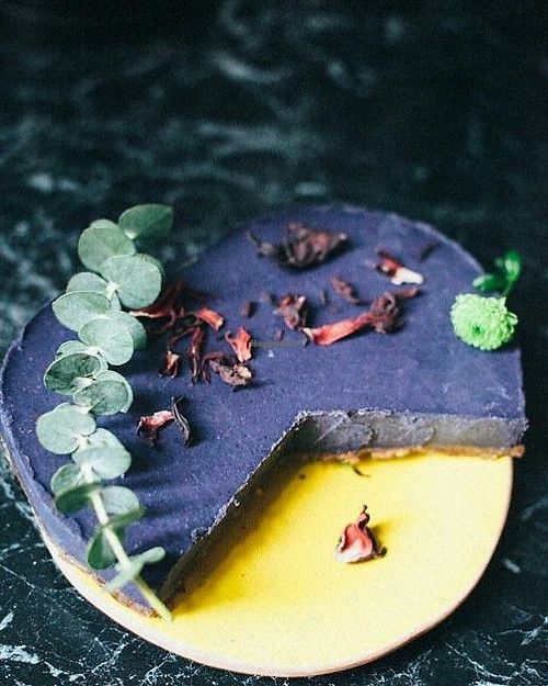 Cake at B12 Candy Bar - Maybe closed in Kyiv