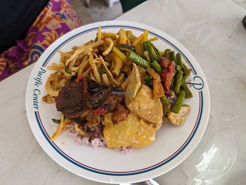 Mixed plate at Jwawa ร้านอาหารเจวาวา in Surat Thani