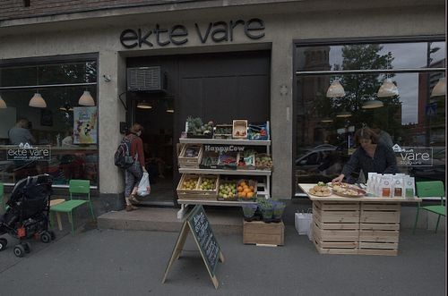 Store front at ekte vare okologisk dagligvare in Oslo