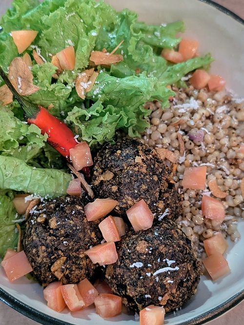 Chorizo bowl at Nonie's in Boracay