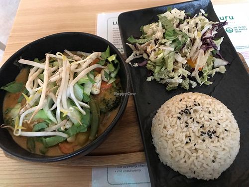 Mango curry with rice  at Wegeguru in Warsaw