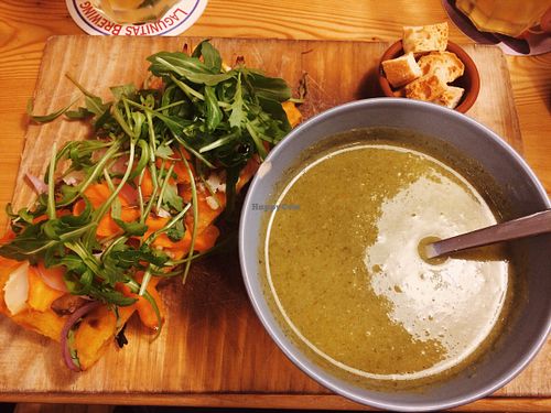 vegan pizza (with pumpkins) and broccoli soup at Square Delicatessen in Strasbourg
