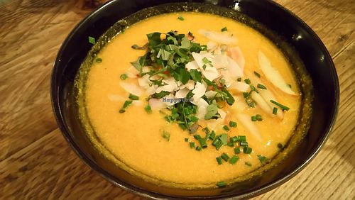 Grounded: Suesskartofel-Suppe mit Roestkichererbsen und Apfeljulienne ! at SIGGIS v/gan dine & co. in Munich