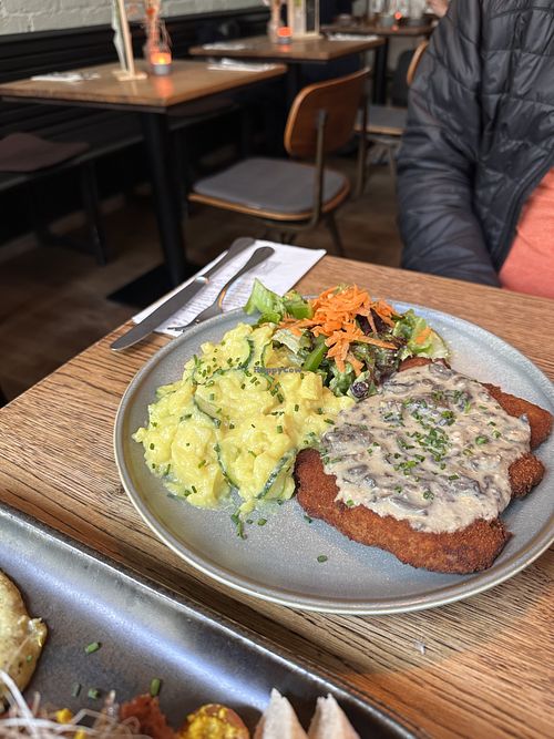   at SIGGIS v/gan dine & co. in Munich