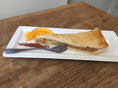 Apple cake at SIGGIS v/gan dine & co. in Munich