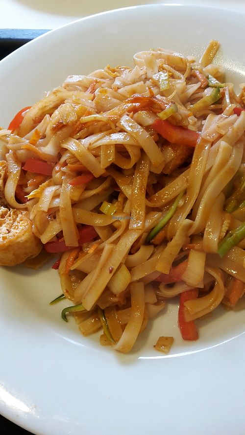 rice noodles with red curry sauce- vegan at Box Thai in Annecy