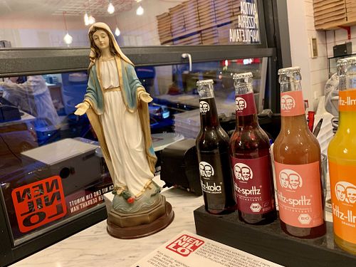 inside at Antica Pizzeria Nennillo in Cologne